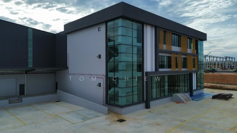 Detached Factory for Sale in Senai (Kulai) - Tom Chiew - Exterior - PropertyGuru.com.my