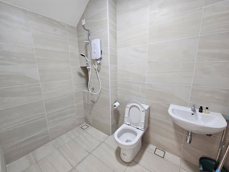 Rumah Teres 2 Tingkat untuk Disewa di Taman Ekoflora (Johor Bahru) - Li Wei - Bathroom - PropertyGuru.com.my
