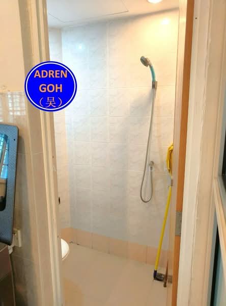 Condominium for Rent at Gurney Beach Resort - Adren Goh - Bathroom - PropertyGuru.com.my