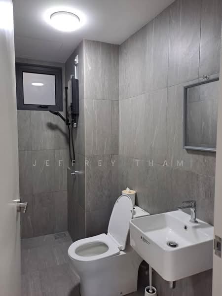 Servis Apartment untuk Disewa di Savvy @ Riana Dutamas - Jeffrey Tham - Bathroom - PropertyGuru.com.my