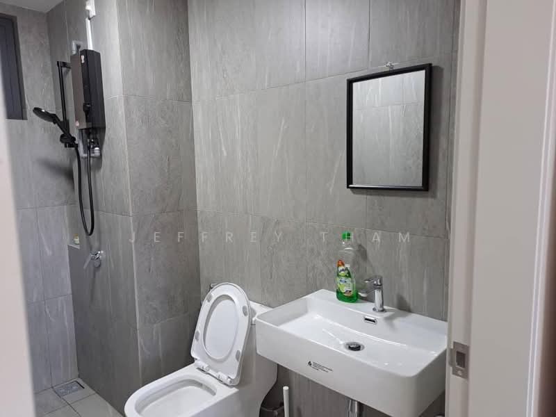 Servis Apartment untuk Disewa di Savvy @ Riana Dutamas - Jeffrey Tham - Bathroom - PropertyGuru.com.my