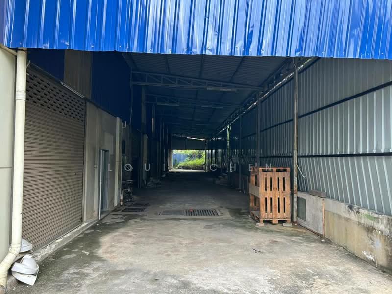 Factory for Rent in Taman Perindustrian Puchong (Puchong) - Louis Chen - Exterior - PropertyGuru.com.my