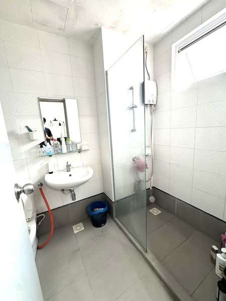 Service Residence for Sale at Seasons Amara Larkin - Shanice Tan - Bathroom - PropertyGuru.com.my