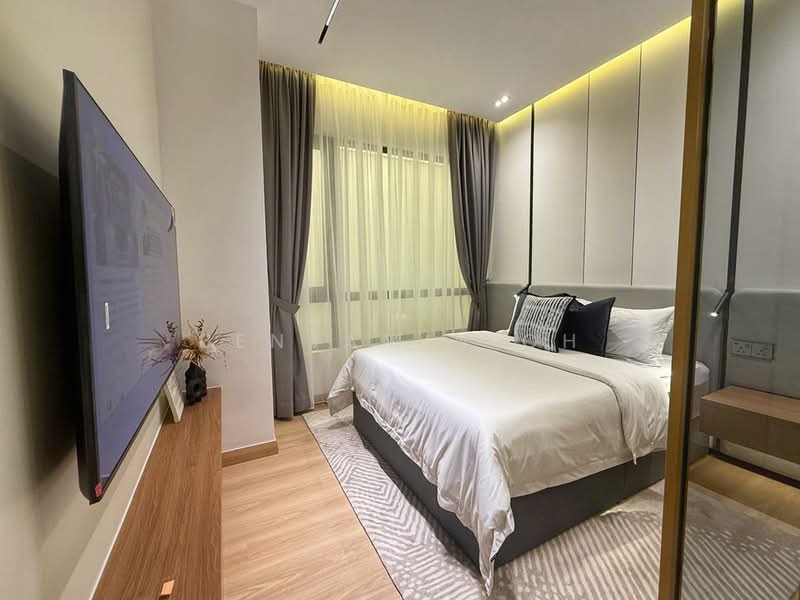 Pangsapuri untuk Dijual di R&F Princess Cove Phase 3-New Casa Suites - Benjamin Oh - Bedroom - PropertyGuru.com.my