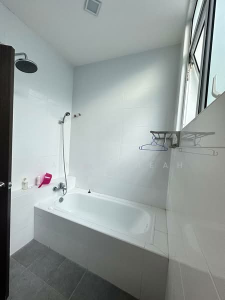 2-storey Terraced House for Sale in Taman Bakap Indah (Sungai Bakap) - Candy Cheah - Bathroom - PropertyGuru.com.my