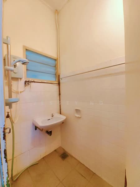 1-storey Terraced House for Sale in Ipoh (Perak) - Jessey Ng - Bathroom - PropertyGuru.com.my