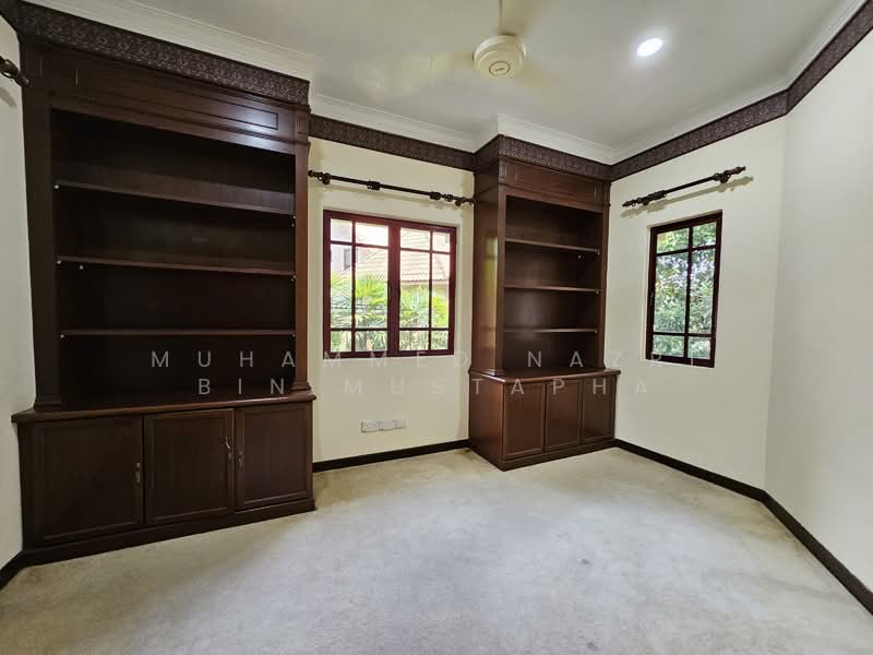 Bungalow for Sale in Country Heights (Kajang) - Muhammed Nazri bin Mustapha - Study - PropertyGuru.com.my