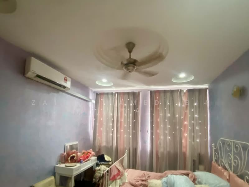 Bungalow for Sale in Subang Bestari (Shah Alam) - Zairul Hamedi Bin Zainal - Bedroom - PropertyGuru.com.my