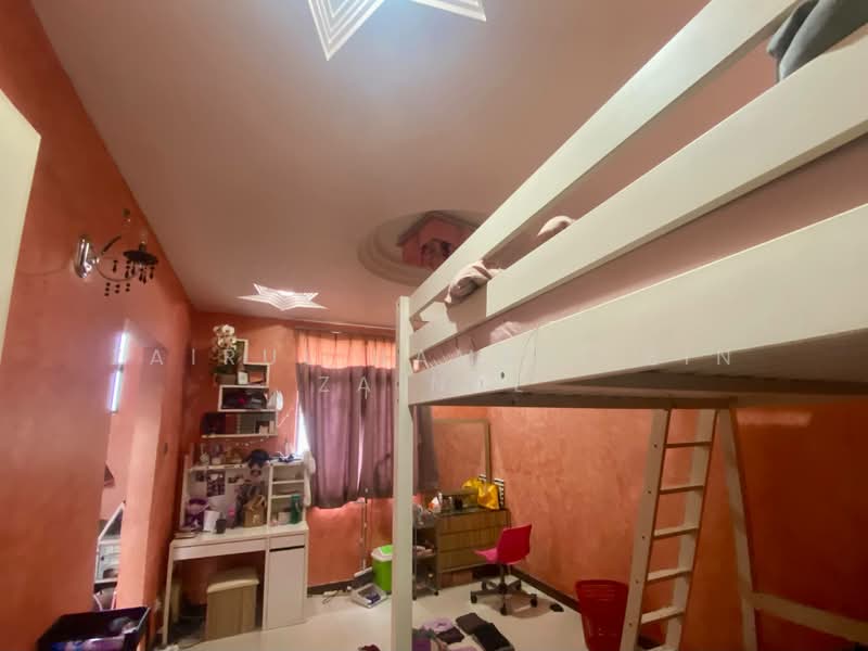 Bungalow for Sale in Subang Bestari (Shah Alam) - Zairul Hamedi Bin Zainal - Bedroom - PropertyGuru.com.my