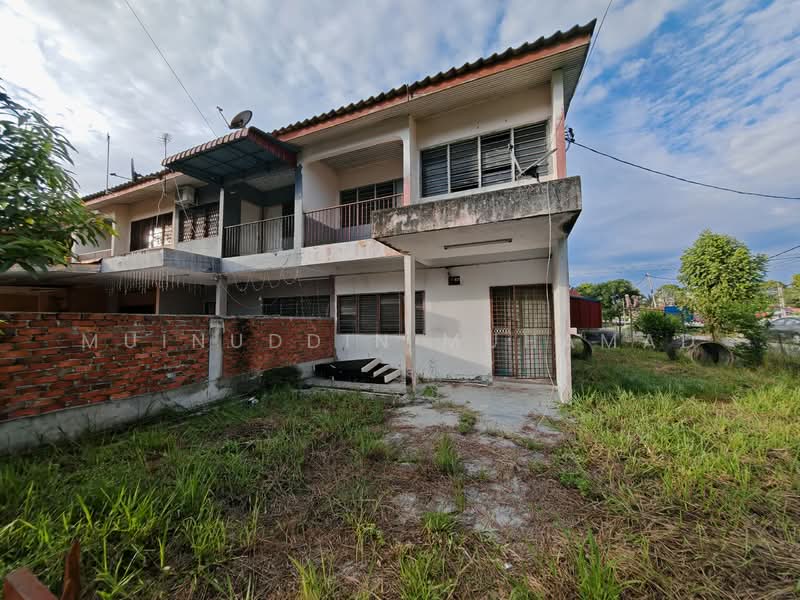 2-storey Terraced House for Sale in Hutan Melintang (Perak) - Muinuddin Muhamad - Exterior - PropertyGuru.com.my