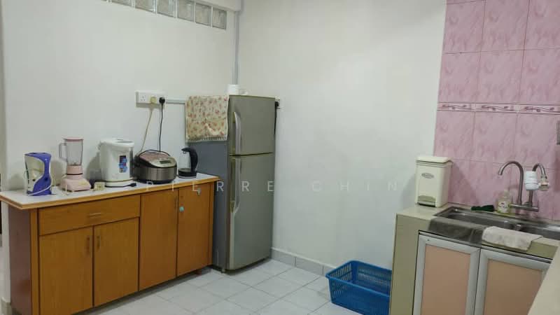 Rumah Teres 2 Tingkat untuk Disewa di Taman Bukit Mewah (Tampoi) - Pierre Chin - Kitchen - PropertyGuru.com.my