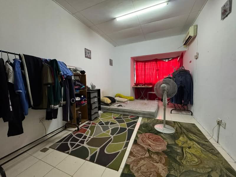 Rumah Teres 2 Tingkat untuk Dijual di Taman Cahaya Masai (Pasir Gudang) - Jocelyn Lee - Bedroom - PropertyGuru.com.my