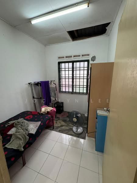 Rumah Teres 2 Tingkat untuk Dijual di Taman Cahaya Masai (Pasir Gudang) - Jocelyn Lee - Bedroom - PropertyGuru.com.my