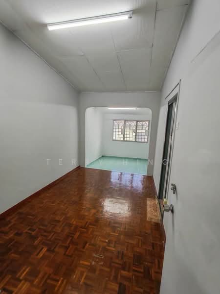 2-storey Terraced House for Sale in Taman Sungai Besi Indah (Seri Kembangan) - Terry Hing - Interior - PropertyGuru.com.my
