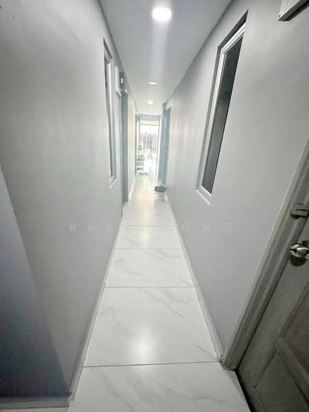 2-storey Terraced House for Sale in Taman Century (Johor Bahru) - Bess Wong - Corridor - PropertyGuru.com.my