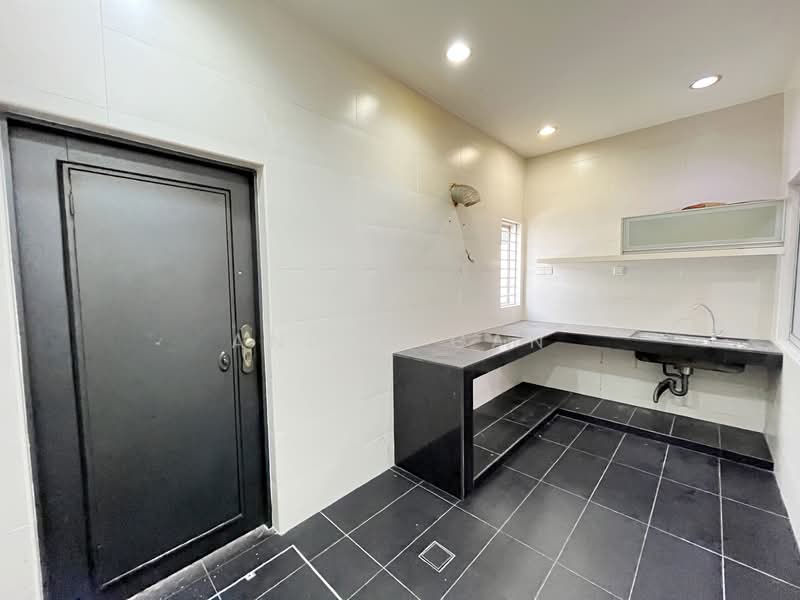 Rumah Teres 2-Tingkat untuk Dijual di Shah Alam (Selangor) - Anddy Gan - Kitchen - PropertyGuru.com.my