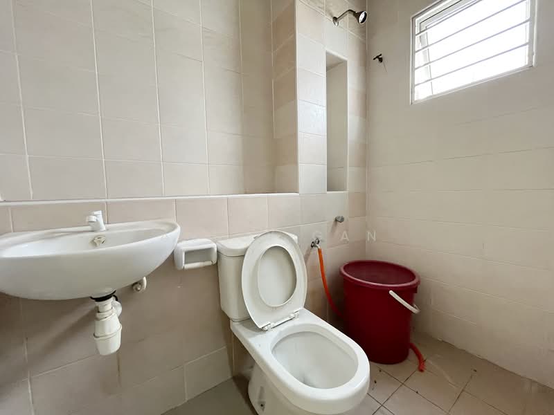 Rumah Teres 2-Tingkat untuk Dijual di Shah Alam (Selangor) - Anddy Gan - Bathroom - PropertyGuru.com.my