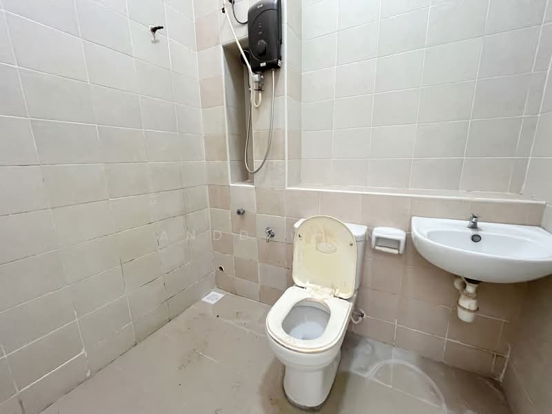 Rumah Teres 2-Tingkat untuk Dijual di Shah Alam (Selangor) - Anddy Gan - Bathroom - PropertyGuru.com.my