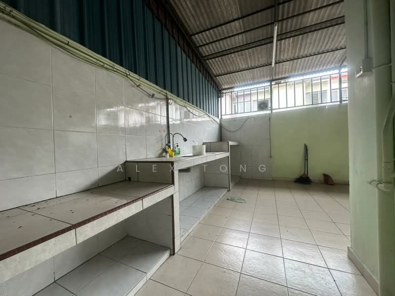 Rumah Teres 2 Tingkat untuk Dijual di Kawasan 6, Taman Gembira Baru (Klang) - Alex Tong - Kitchen - PropertyGuru.com.my