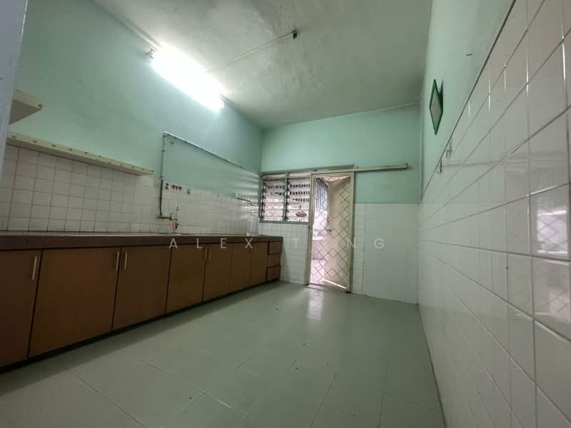 Rumah Teres 2 Tingkat untuk Dijual di Kawasan 6, Taman Gembira Baru (Klang) - Alex Tong - Kitchen - PropertyGuru.com.my