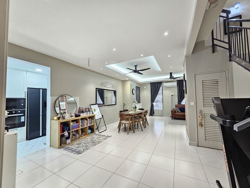 Cluster House for Sale in Puncak Alam (Selangor) - Winny Su - Living Room - PropertyGuru.com.my