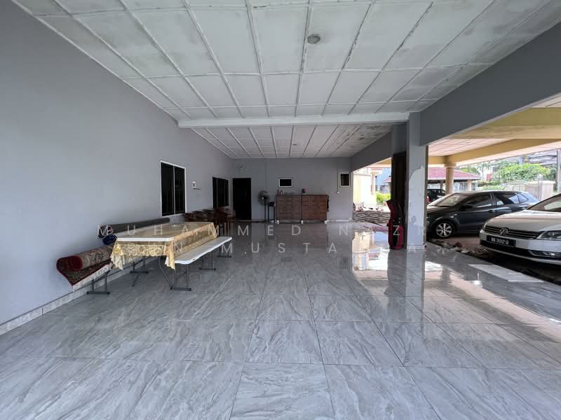 Bungalow for Sale in Country Heights (Kajang) - Muhammed Nazri bin Mustapha - Exterior - PropertyGuru.com.my