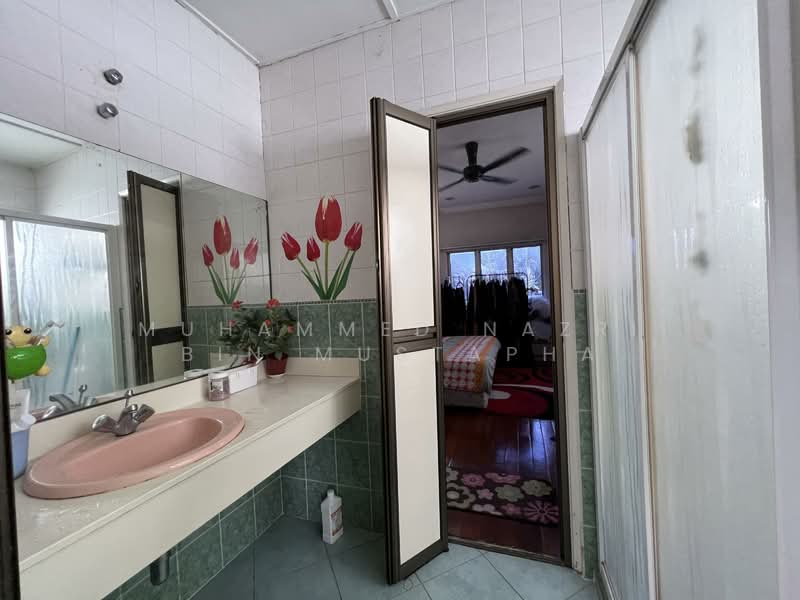 Bungalow for Sale in Country Heights (Kajang) - Muhammed Nazri bin Mustapha - Bathroom - PropertyGuru.com.my