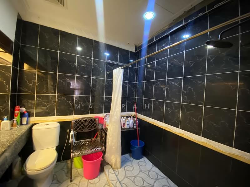 Rumah Teres 2 Tingkat untuk Dijual di Bandar Baru Bangi (Selangor) - Mahirah . - Bathroom - PropertyGuru.com.my