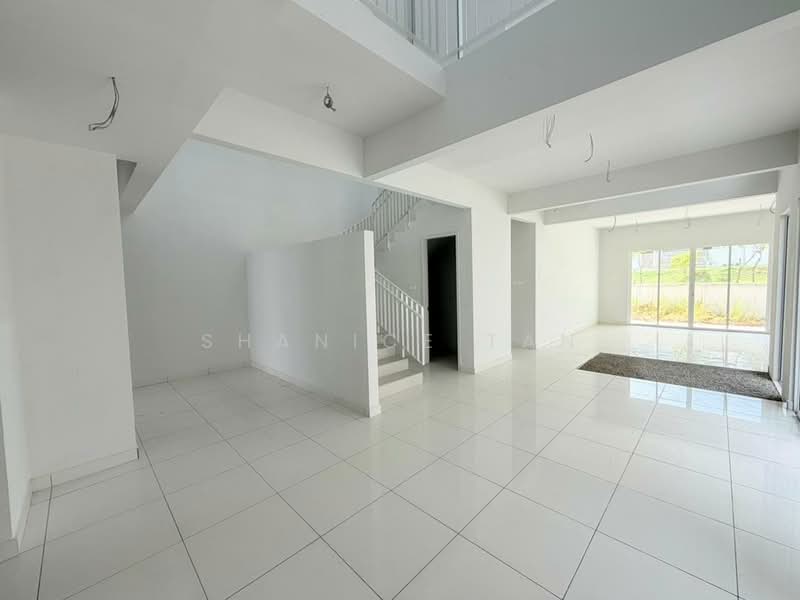Semi-Detached House for Sale in Bandar Seri Alam (Masai) - Shanice Tan - Living Room - PropertyGuru.com.my