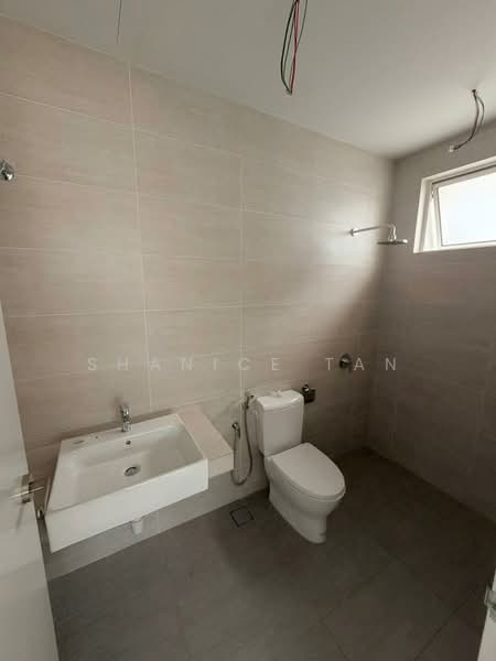 Semi-Detached House for Sale in Bandar Seri Alam (Masai) - Shanice Tan - Bathroom - PropertyGuru.com.my