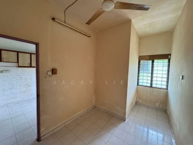 2-storey Terraced House for Sale in Taman Pengkalan Jaya (Ipoh) - Jacky Liew - Kitchen - PropertyGuru.com.my