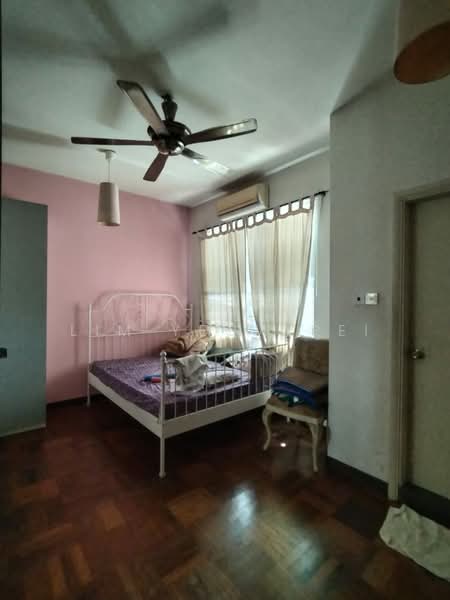 Condominium for Sale at Armanee - Lim Yeow Pei - Bedroom - PropertyGuru.com.my