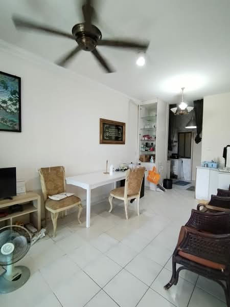 Condominium for Sale at Armanee - Lim Yeow Pei - Living Room - PropertyGuru.com.my