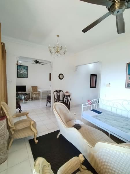 Condominium for Sale at Armanee - Lim Yeow Pei - Living Room - PropertyGuru.com.my
