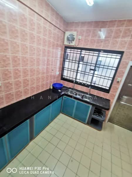 Rumah Teres 2 Tingkat untuk Dijual di Taman Setia Indah (Tebrau) - Shanice Tan - Kitchen - PropertyGuru.com.my