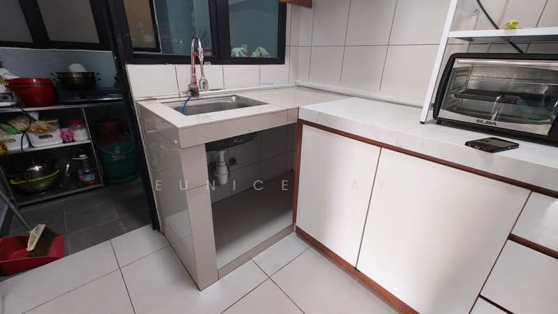 Service Residence for Sale at Majestic Maxim - Eunice Tay - Kitchen - PropertyGuru.com.my