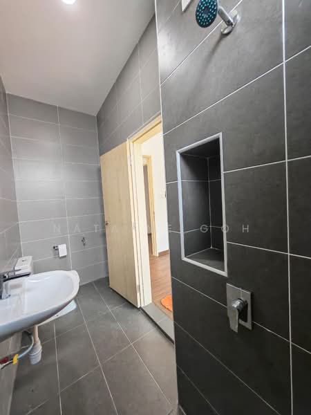 Rumah Teres 2 Tingkat untuk Disewa di Taman Mount Austin (Tebrau) - Nataine Goh - Bathroom - PropertyGuru.com.my