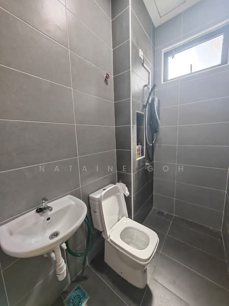 Rumah Teres 2 Tingkat untuk Disewa di Taman Mount Austin (Tebrau) - Nataine Goh - Bathroom - PropertyGuru.com.my