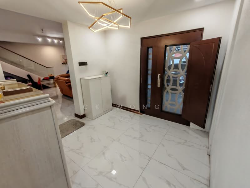 Rumah Berkembar untuk Dijual di Medan Damansara (Damansara Heights) - CK Wong - Entrance - PropertyGuru.com.my