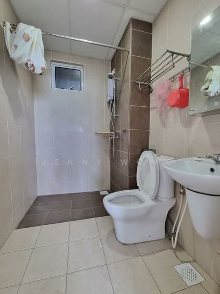 Servis Apartment untuk Disewa di Pangsapuri Tanah Emas (Golden Sands) - Jenny Wong - Bathroom - PropertyGuru.com.my