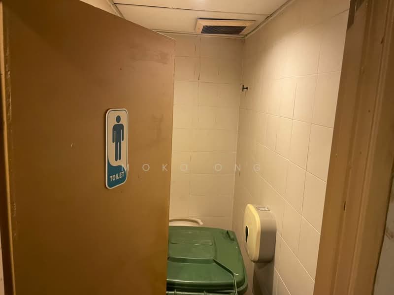 Shop for Rent in Jelutong (Penang) - Moko Ong - Bathroom - PropertyGuru.com.my
