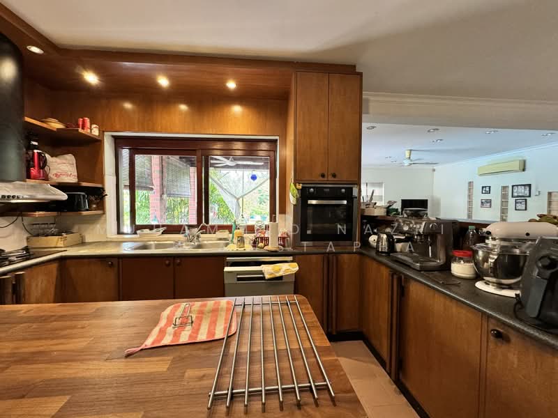 Bungalow for Sale in Country Heights (Kajang) - Muhammed Nazri bin Mustapha - Kitchen - PropertyGuru.com.my