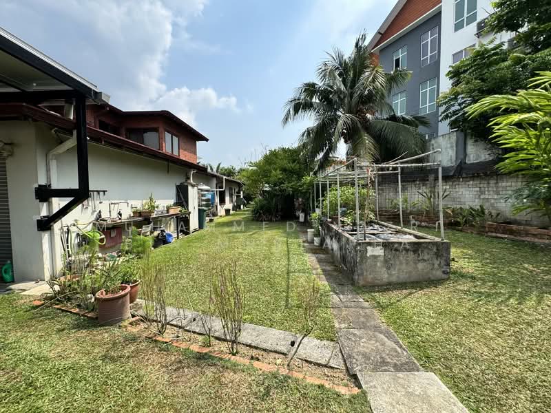 Bungalow for Sale in Country Heights (Kajang) - Muhammed Nazri bin Mustapha - Garden - PropertyGuru.com.my