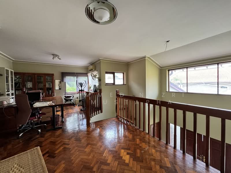 Bungalow for Sale in Country Heights (Kajang) - Muhammed Nazri bin Mustapha - Study - PropertyGuru.com.my