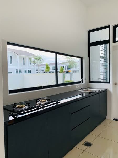 Rumah Teres 2 Tingkat untuk Dijual di Kota Masai (Pasir Gudang) - Joe Sim - Kitchen - PropertyGuru.com.my