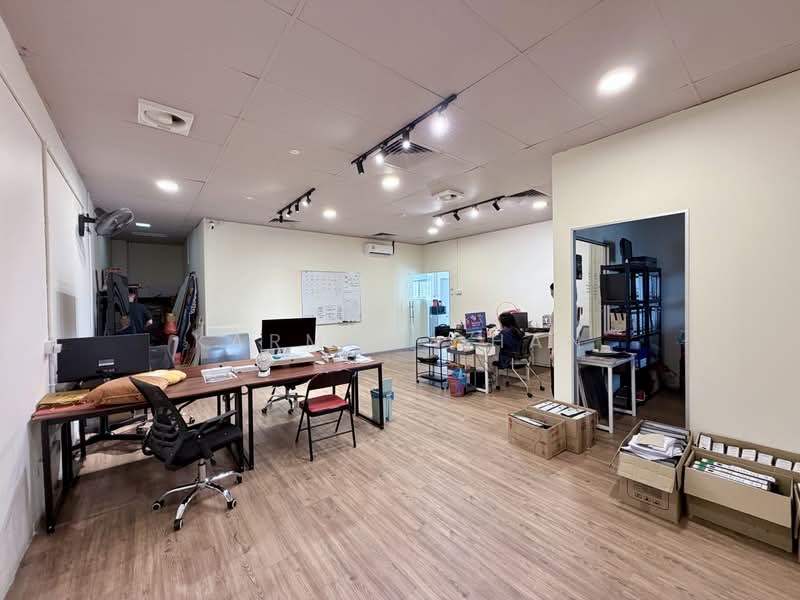 Kilang untuk Disewa di Taman Perindustrian Bukit Serdang (Seri Kembangan) - Karmen Chan - Interior - PropertyGuru.com.my
