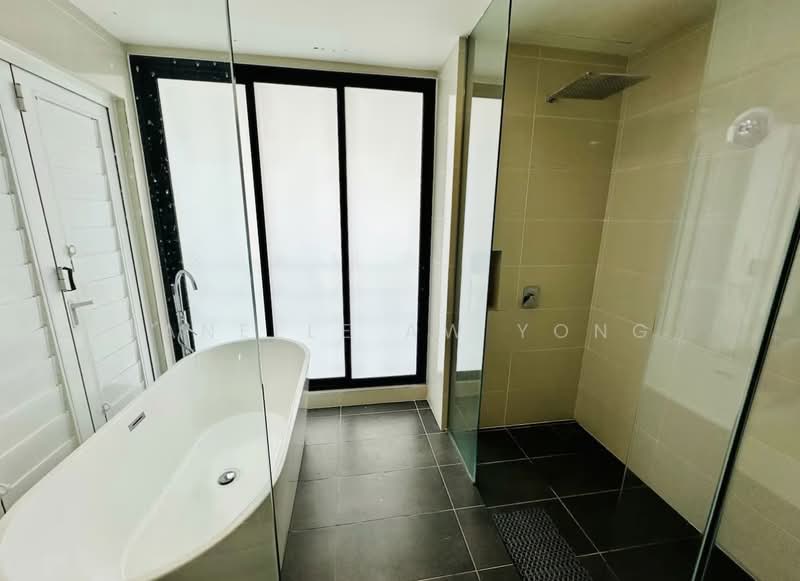 Servis Apartment untuk Disewa di Southkey Mosaic - Janelle Aw Yong - Bathroom - PropertyGuru.com.my
