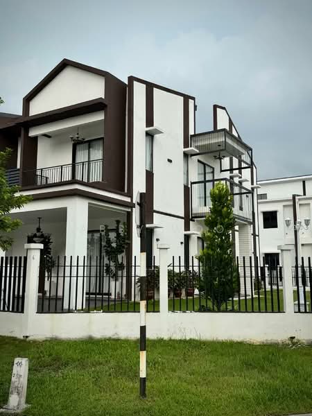 Semi-Detached House for Rent in Bandar Puncak Alam (Puncak Alam) - Abby Woo - PropertyGuru.com.my
