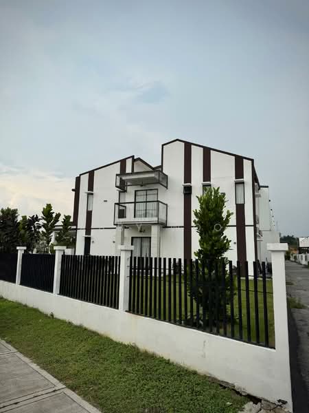 Semi-Detached House for Rent in Bandar Puncak Alam (Puncak Alam) - Abby Woo - Exterior - PropertyGuru.com.my