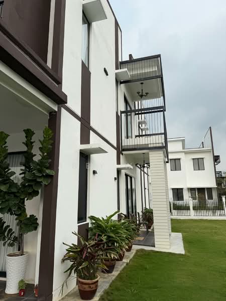Semi-Detached House for Rent in Bandar Puncak Alam (Puncak Alam) - Abby Woo - Exterior - PropertyGuru.com.my